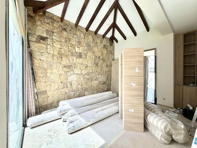 5 bedroom Villa for sale in San Pedro de Alcántara Pueblo, Marbella with pool - € 3,495,000 (Ref: 9783287)