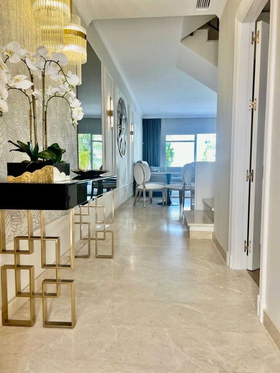 4 makuuhuone Huoneisto myytävänä paikassa Nueva Andalucia mukana uima-altaan - 925 000 € (Ref: 9783289)