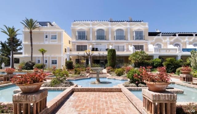 4 makuuhuone Huoneisto myytävänä paikassa Puerto Banus, Marbella mukana uima-altaan - 925 000 € (Ref: 9783289)