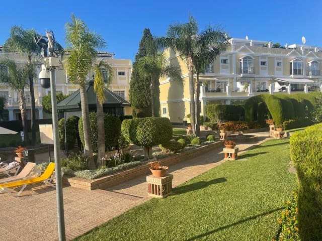 4 makuuhuone Huoneisto myytävänä paikassa Puerto Banus, Marbella mukana uima-altaan - 925 000 € (Ref: 9783289)