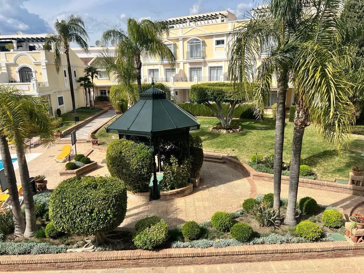 4 makuuhuone Huoneisto myytävänä paikassa Nueva Andalucia mukana uima-altaan - 925 000 € (Ref: 9783289)