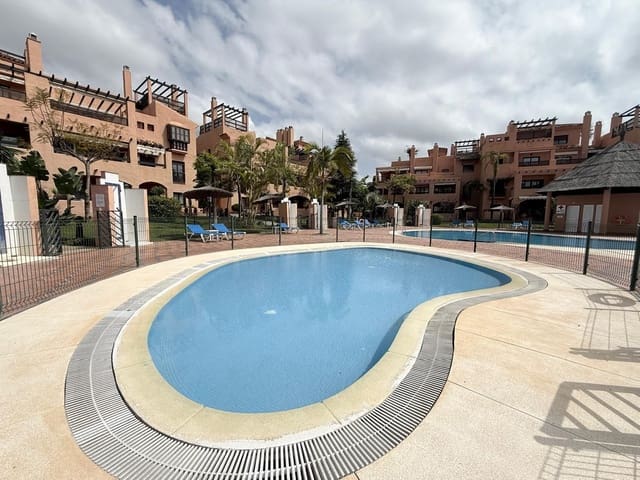 Apartamento de 4 habitaciones en Parque Central, Estepona en venta con piscina - 893.000 € (Ref: 9783291)