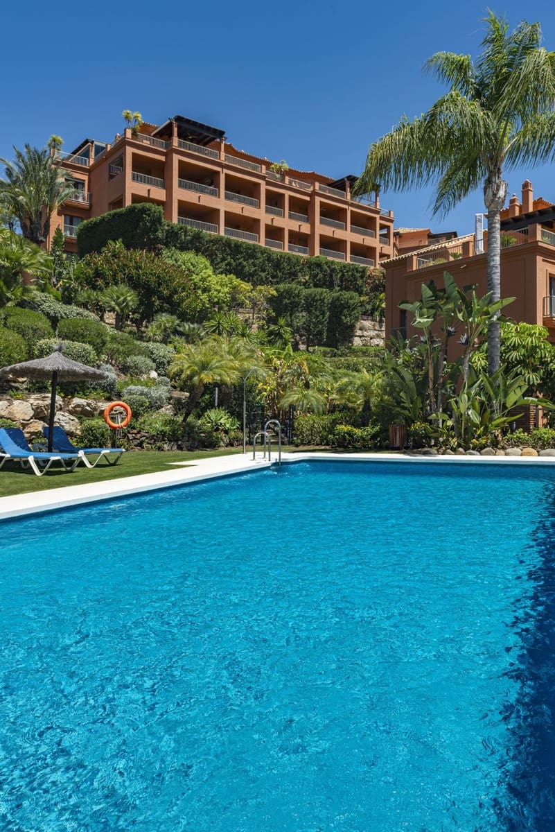 3 soveværelse Lejlighed til salg i Los Flamingos med swimmingpool - € 875.000 (Ref: 9783293)