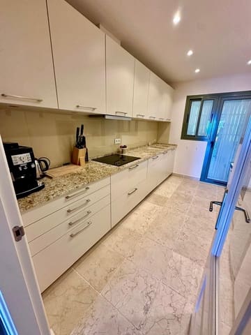 Apartamento de 3 habitaciones en Los Flamingos, Benahavís en venta con piscina - 895.000 € (Ref: 9783293)