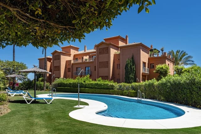 Apartamento de 3 habitaciones en Los Flamingos, Benahavís en venta con piscina - 895.000 € (Ref: 9783293)