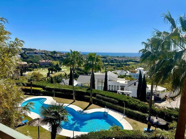 Apartamento de 3 habitaciones en Los Flamingos, Benahavís en venta con piscina - 895.000 € (Ref: 9783293)