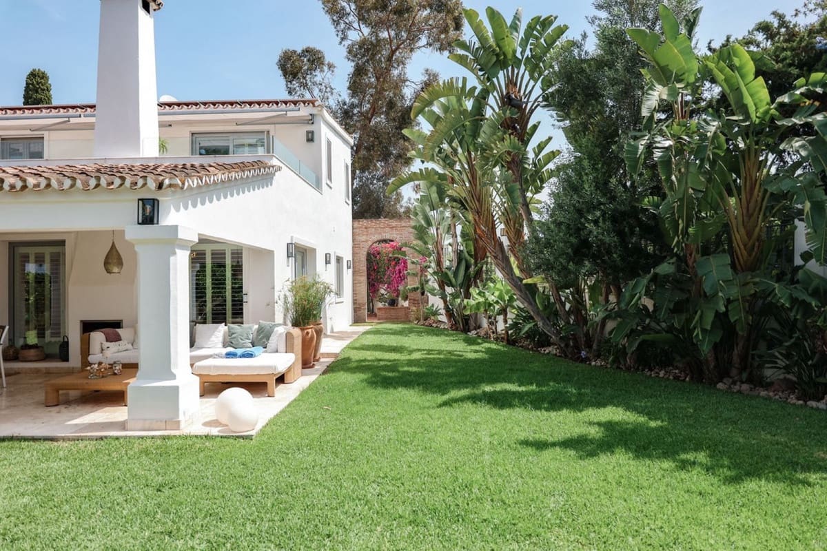 3 slaapkamer Villa te koop in La Quinta met zwembad - € 1.990.000 (Ref: 9783296)