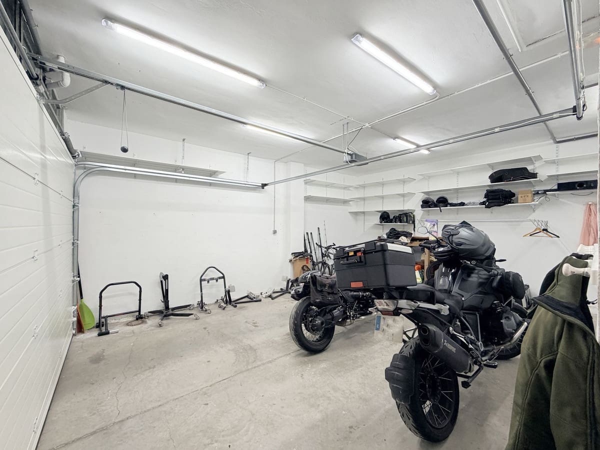 Casa de 3 habitaciones en Estepona en venta con piscina - 550.000 € (Ref: 9783297)