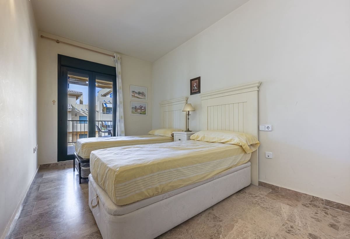 3 quarto Apartamento para venda em San Pedro de Alcantara com piscina - 599 000 € (Ref: 9783298)