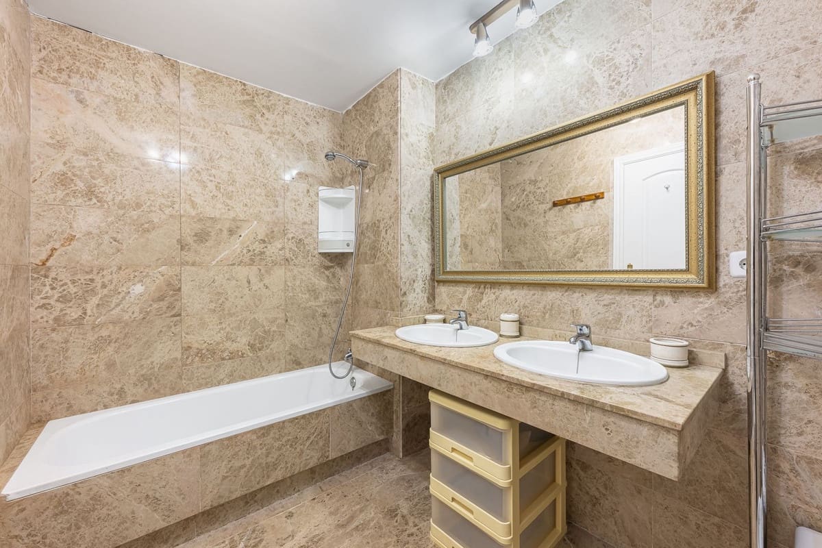 3 quarto Apartamento para venda em San Pedro de Alcantara com piscina - 599 000 € (Ref: 9783298)