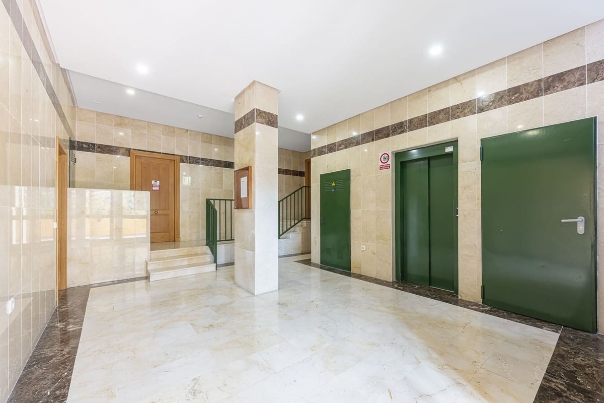 3 quarto Apartamento para venda em San Pedro de Alcantara com piscina - 599 000 € (Ref: 9783298)