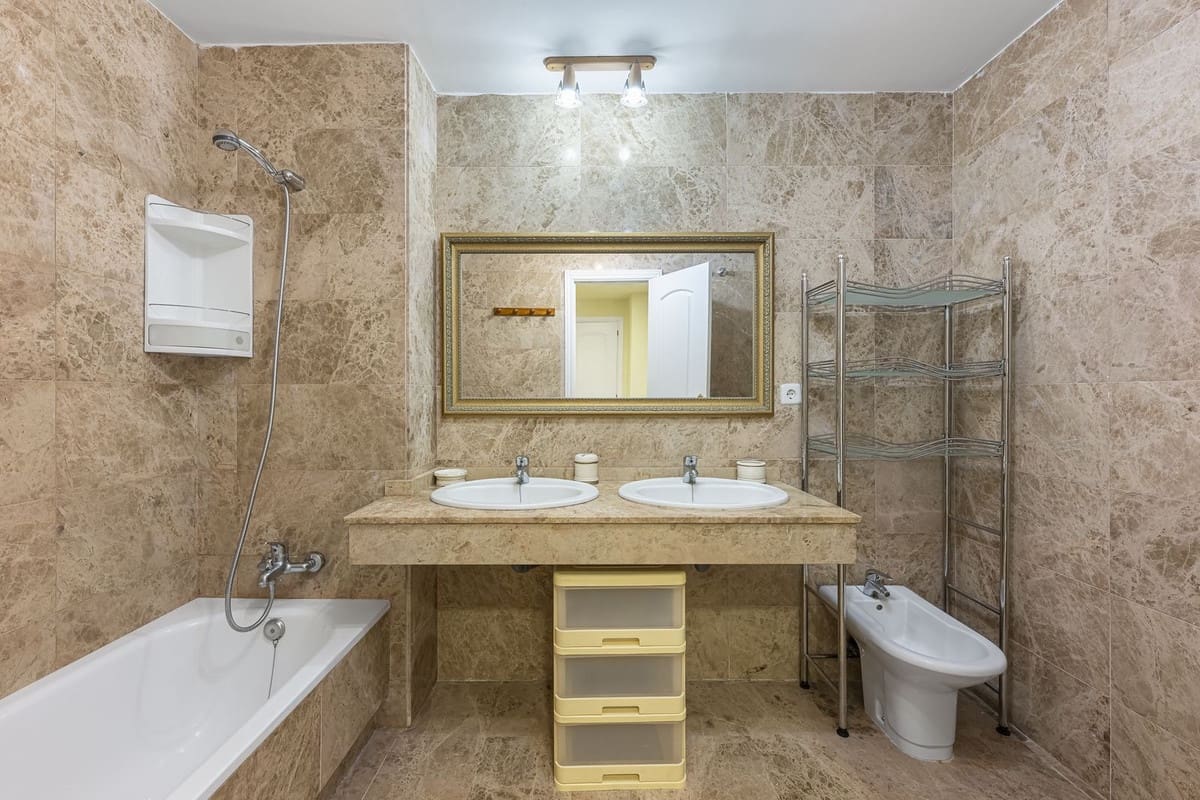 3 quarto Apartamento para venda em San Pedro de Alcantara com piscina - 599 000 € (Ref: 9783298)