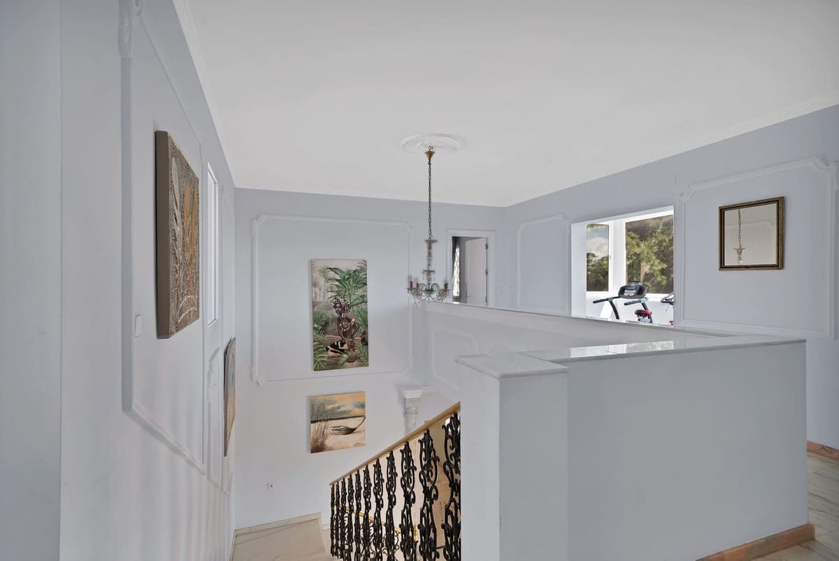 10 soverom Villa til salgs i Marbella - € 2 150 000 (Ref: 9813912)