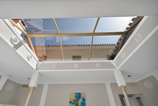 10 soverom Villa til salgs i Hacienda Las Chapas, Marbella - € 2 150 000 (Ref: 9813912)