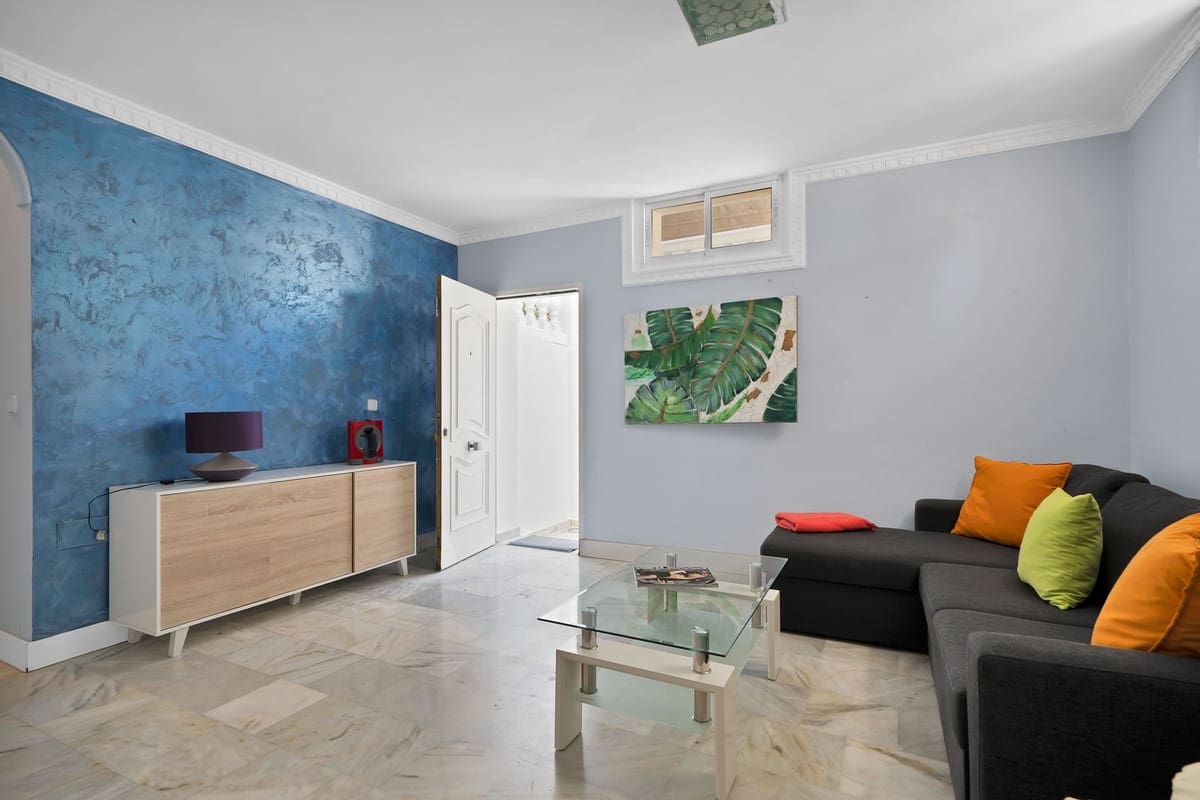 10 soverom Villa til salgs i Marbella - € 2 150 000 (Ref: 9813912)