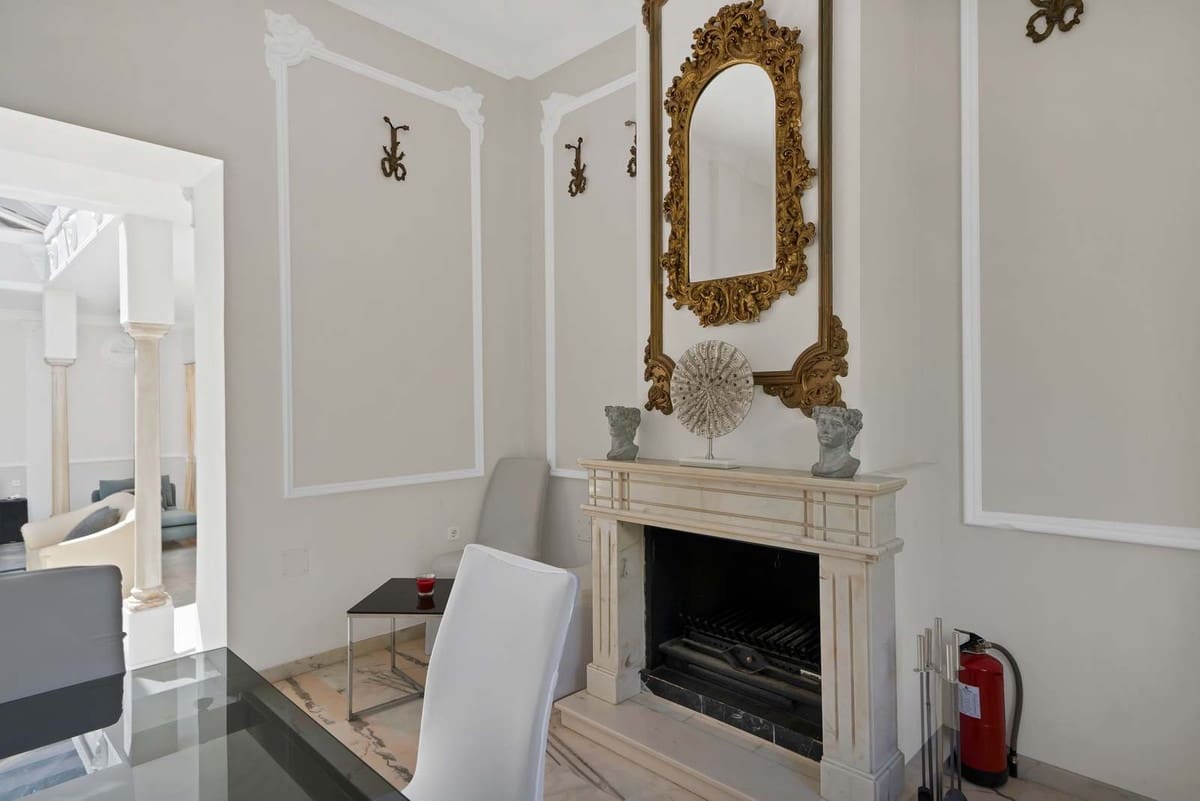 10 slaapkamer Villa te koop in Marbella - € 1.980.000 (Ref: 9813912)