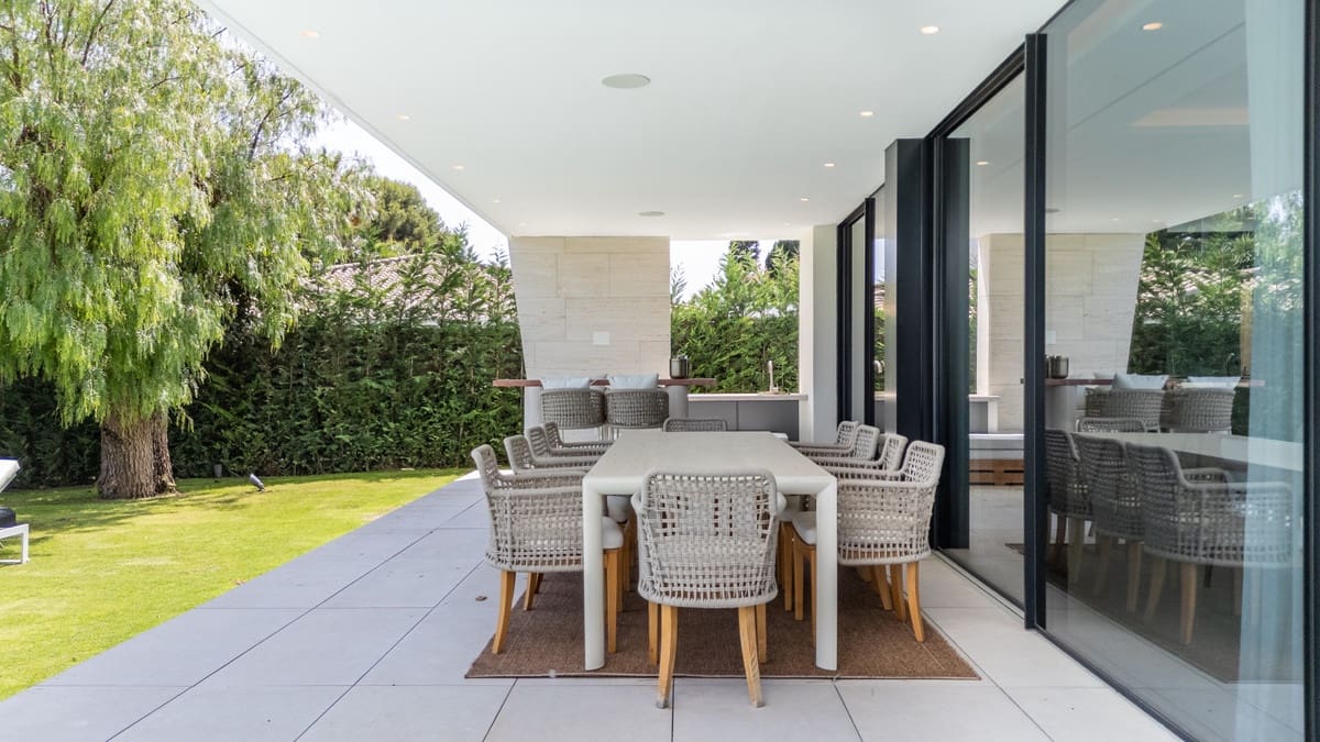 6 sovrum Villa till salu i Los Monteros med pool - 8 750 000 € (Ref: 9813914)