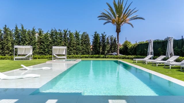 6 sovrum Villa till salu i Los Monteros, Marbella med pool - 8 750 000 € (Ref: 9813914)