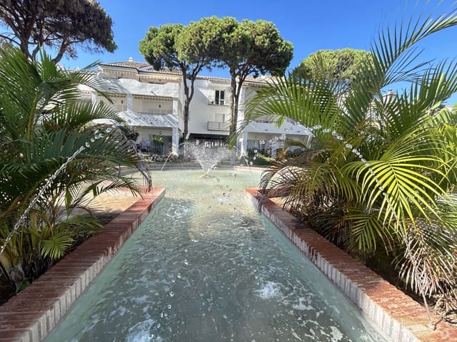 2 soveværelse Penthouse til salg i Atalaya-Isdabe, Estepona med swimmingpool - € 530.000 (Ref: 9813915)