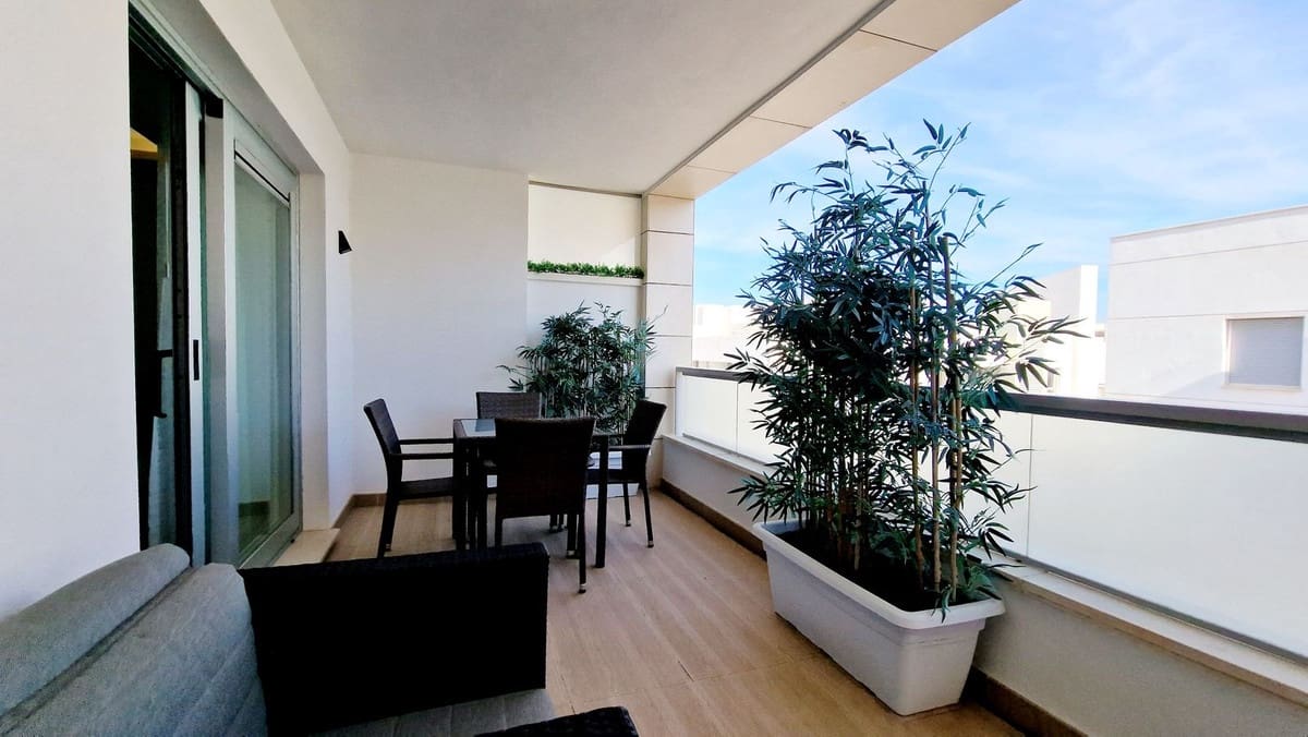 Ático de 3 habitaciones en San Pedro de Alcantara en venta con piscina - 669.000 € (Ref: 9813920)