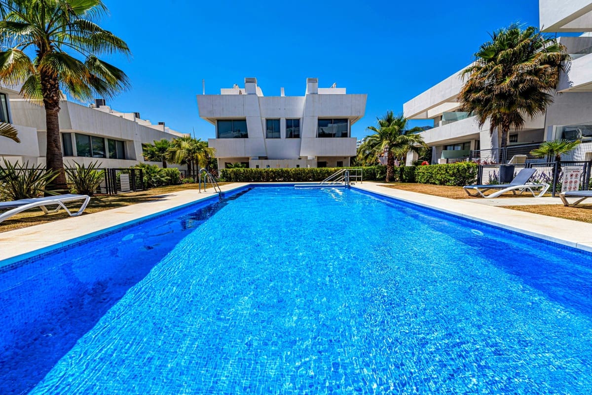 4 bedroom Townhouse for sale in Rio Real with pool - € 1,250,000 (Ref: 9813921)