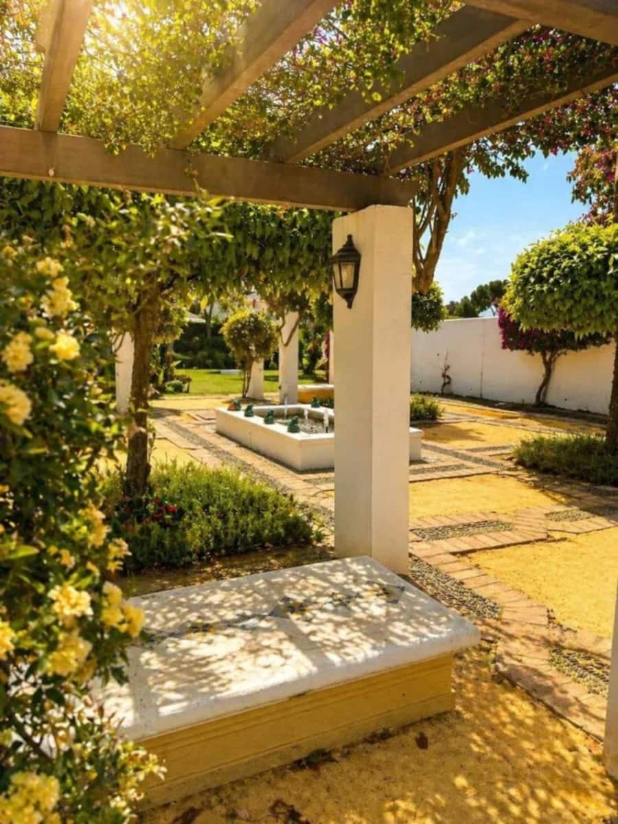 2 slaapkamer Appartement te koop in Estepona met zwembad - € 465.000 (Ref: 9813922)