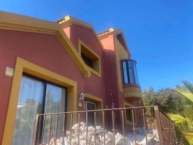 6 makuuhuone Huvila myytävänä paikassa Elviria, Marbella mukana uima-altaan - 1 300 000 € (Ref: 9813927)