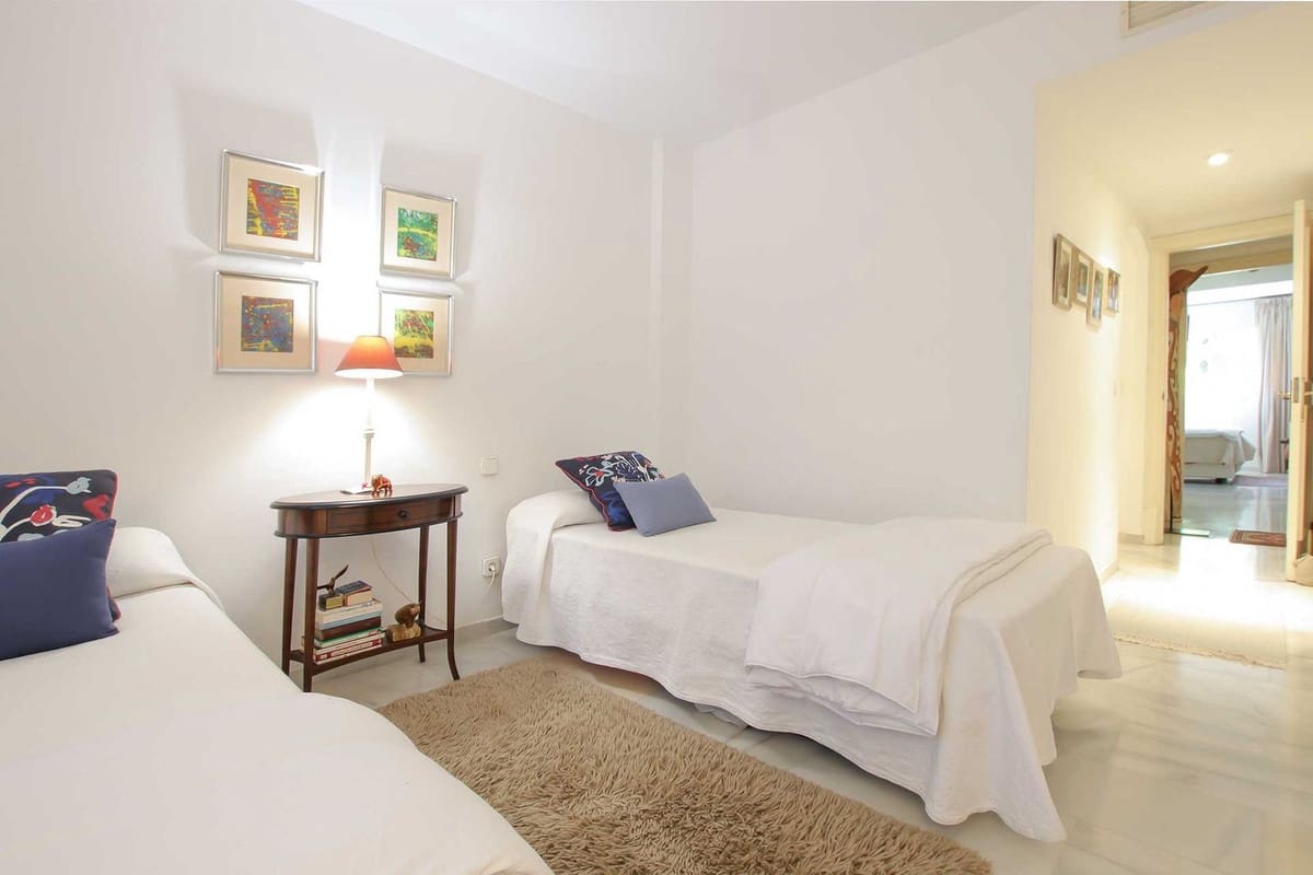 2 slaapkamer Appartement te koop in Golden Mile met zwembad - € 580.000 (Ref: 9813930)
