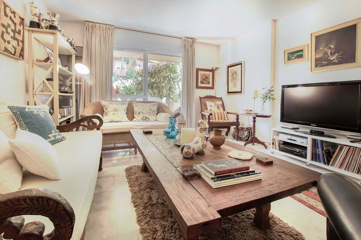 2 slaapkamer Appartement te koop in Golden Mile met zwembad - € 580.000 (Ref: 9813930)