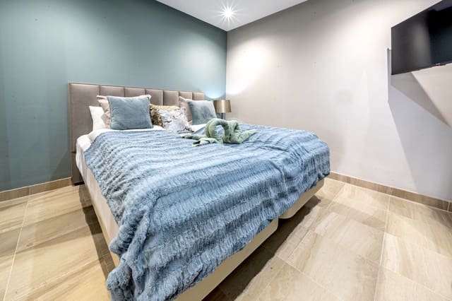 2 quarto Apartamento para venda em Parque Central, Estepona com piscina - 1 050 000 € (Ref: 9823098)