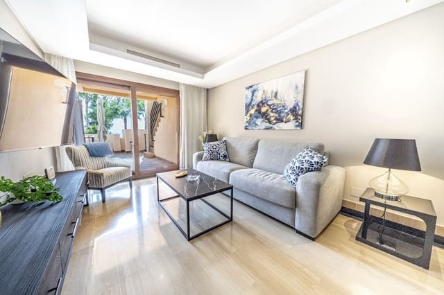2 quarto Apartamento para venda em Parque Central, Estepona com piscina - 1 050 000 € (Ref: 9823098)