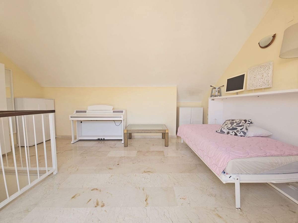 3 bedroom Townhouse for sale in El Rosario with pool - € 599,000 (Ref: 9846800)