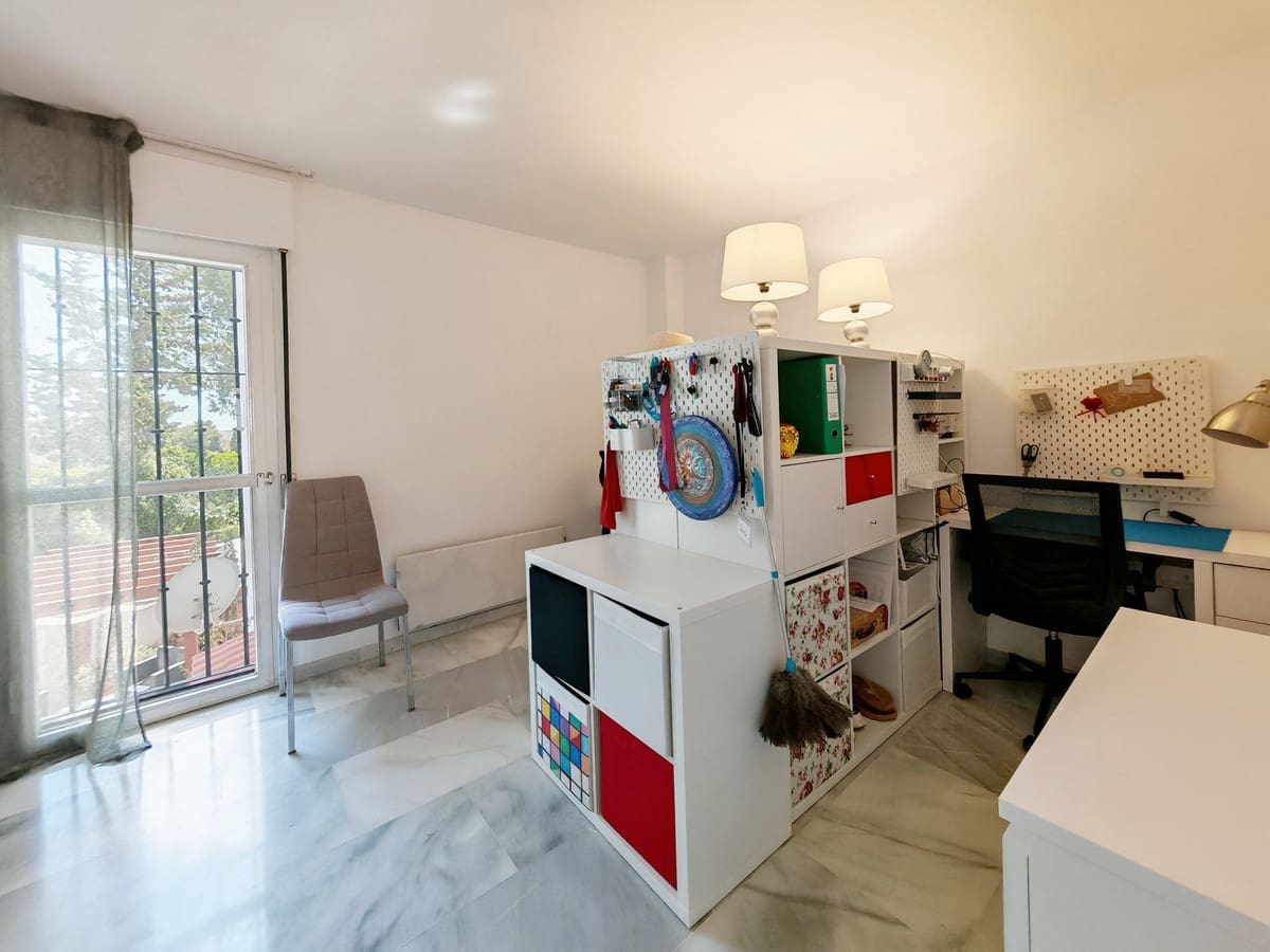 3 bedroom Apartment for sale in Costabella with pool - € 445,000 (Ref: 9846801)