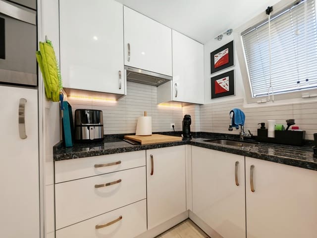 3 Zimmer Apartment zu verkaufen in Costabella, Marbella mit Pool - 445.000 € (Ref: 9846801)