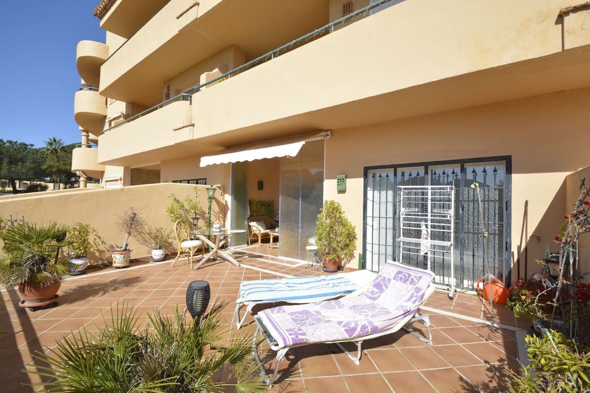 2 sypialnia Apartament na sprzedaż w Elviria z basenem - 375 000 € (Ref: 9846802)