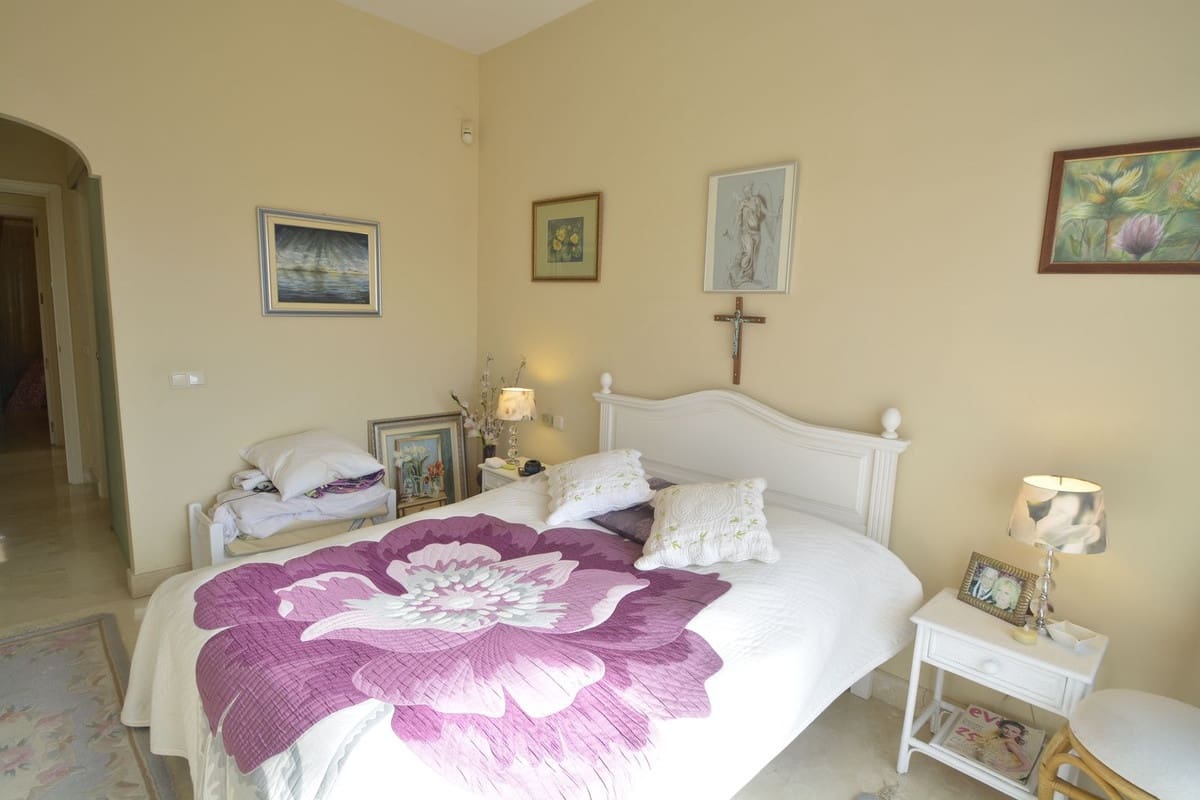 2 sypialnia Apartament na sprzedaż w Elviria z basenem - 375 000 € (Ref: 9846802)