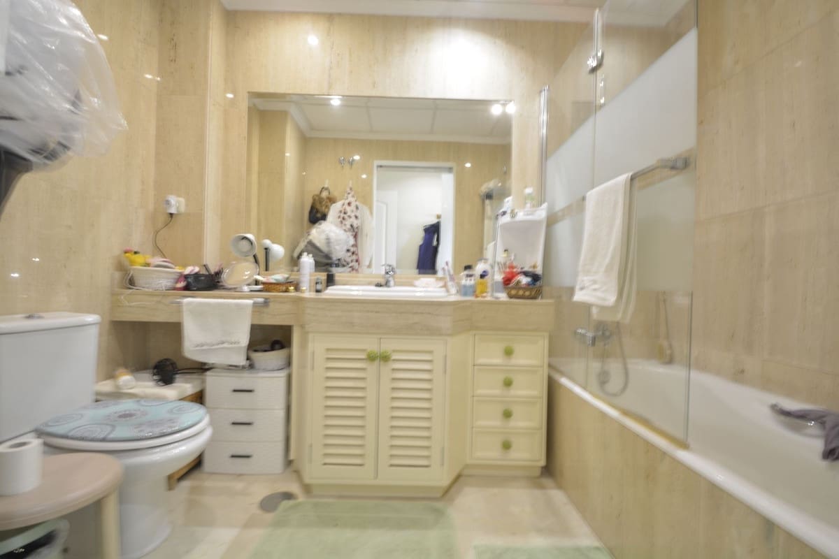 2 sypialnia Apartament na sprzedaż w Elviria z basenem - 375 000 € (Ref: 9846802)