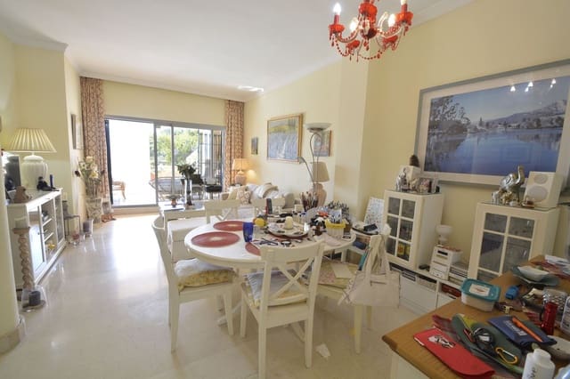 2 soveværelse Lejlighed til salg i Elviria, Marbella med swimmingpool - € 375.000 (Ref: 9846802)