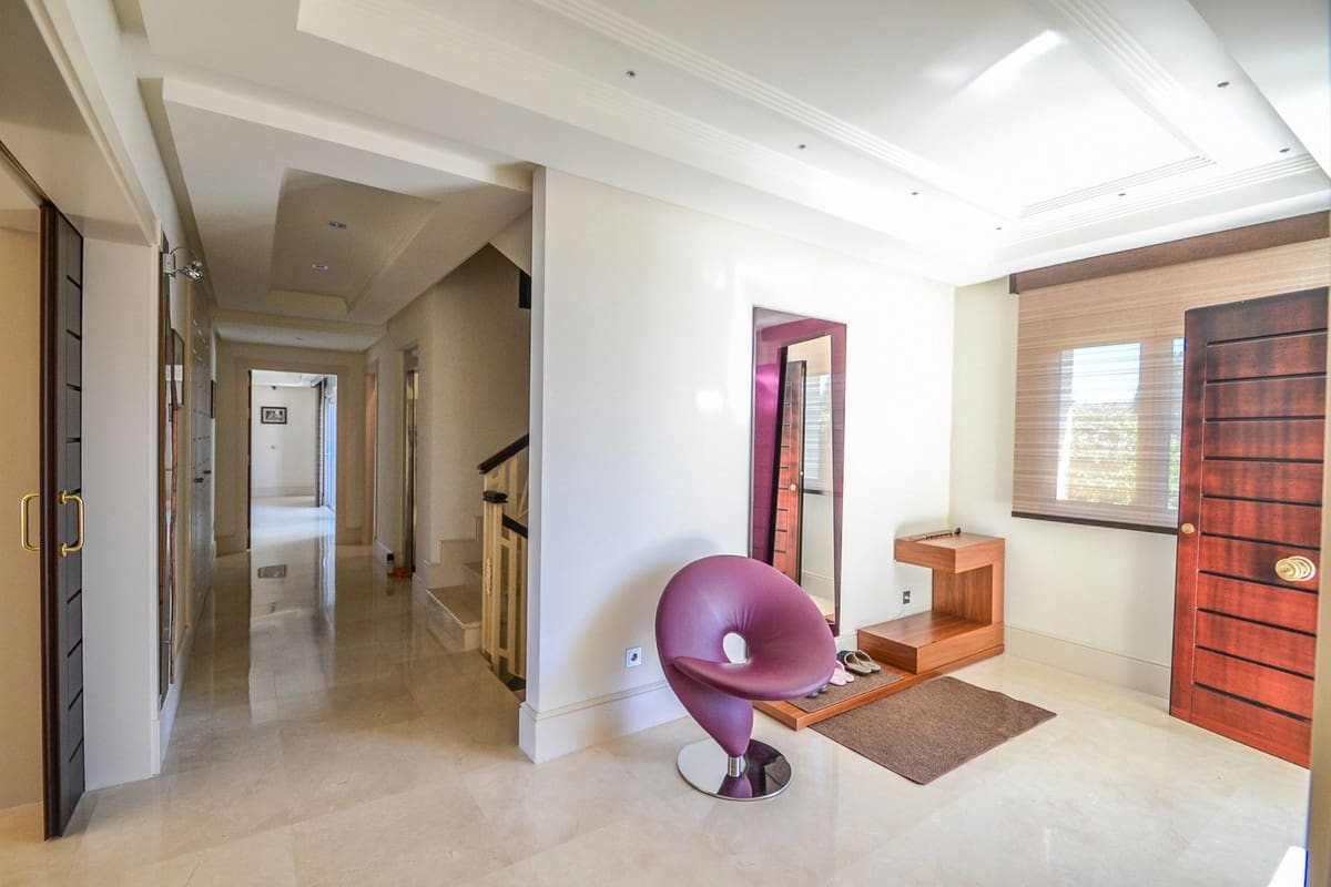 5 Zimmer Villa zu verkaufen in Los Monteros mit Pool - 2.950.000 € (Ref: 9846805)