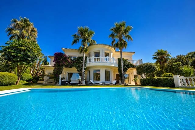 5 quarto Moradia para venda em Los Monteros, Marbella com piscina - 2 950 000 € (Ref: 9846805)