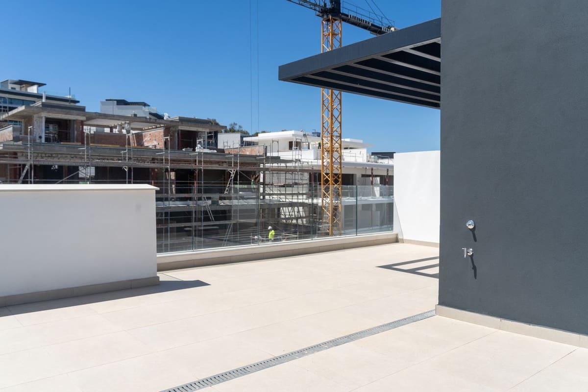3 bedroom Townhouse for sale in San Pedro de Alcantara with pool - € 795,000 (Ref: 9868945)
