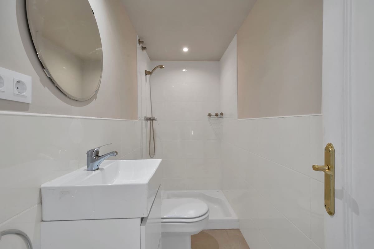 4 quarto Casa em Banda para venda em Estepona com piscina - 649 000 € (Ref: 9868946)
