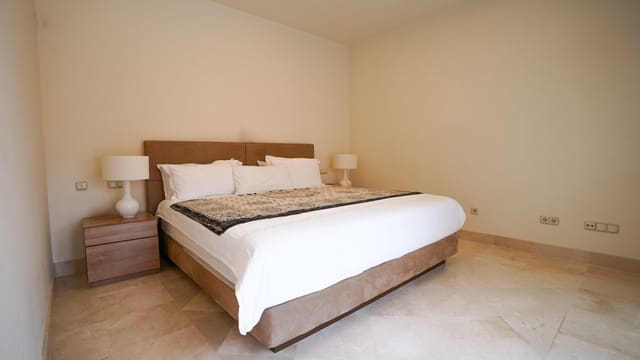 3 camera da letto Attico in vendita in Puerto Banus, Marbella con piscina - 1.700.000 € (Rif: 9868947)