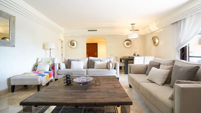 3 camera da letto Attico in vendita in Puerto Banus, Marbella con piscina - 1.700.000 € (Rif: 9868947)