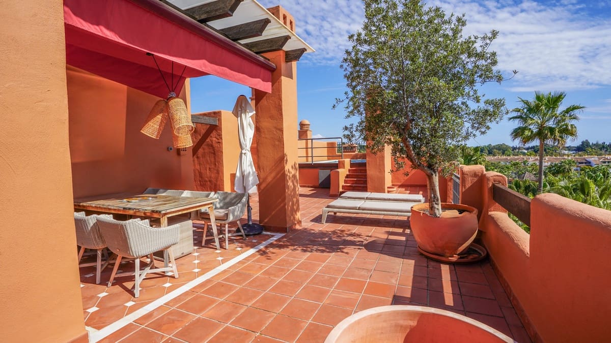 3 camera da letto Attico in vendita in Puerto Banus con piscina - 1.700.000 € (Rif: 9868947)