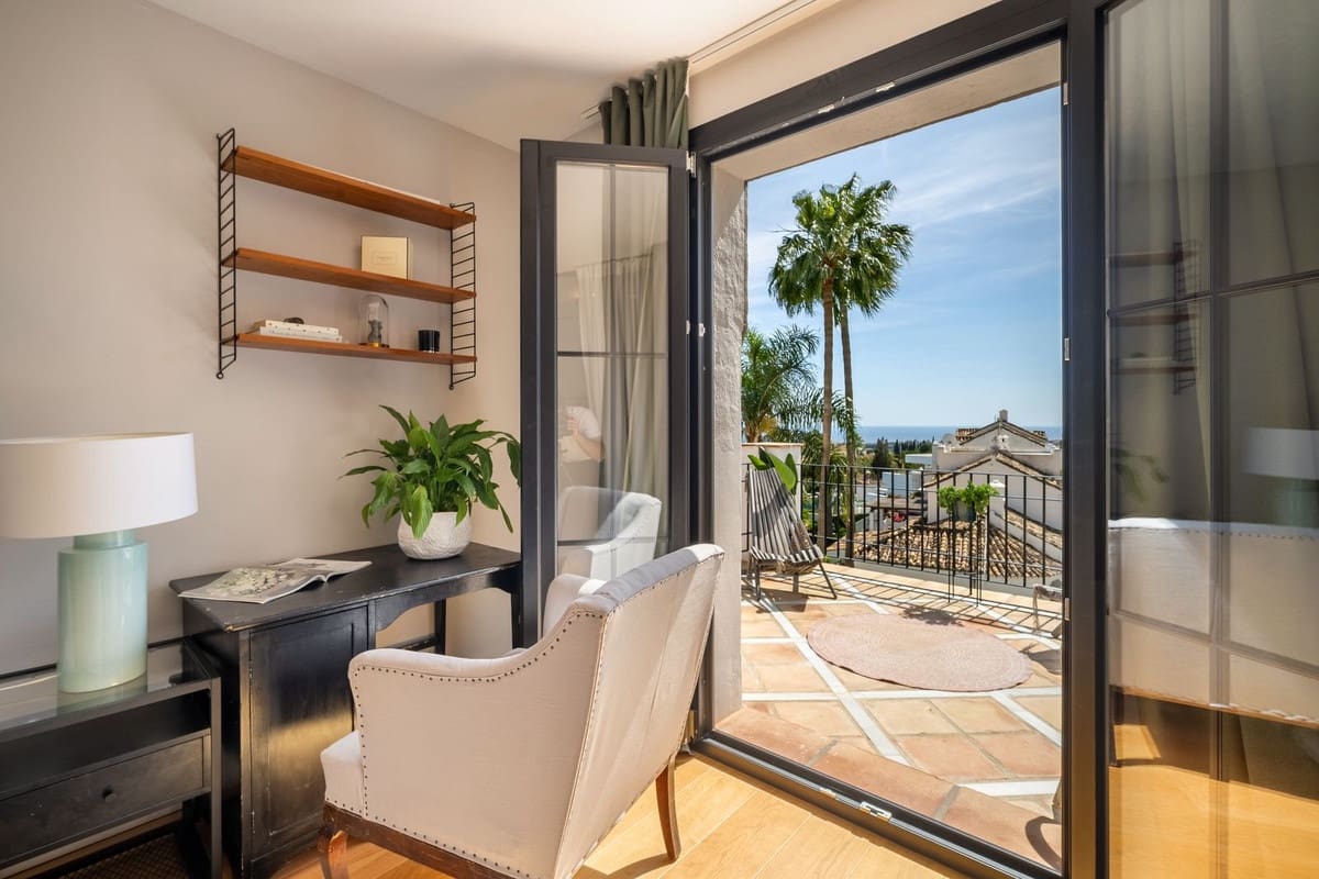 4 soverom Hus til salgs i Marbella med svømmebasseng - € 1 695 000 (Ref: 9868950)
