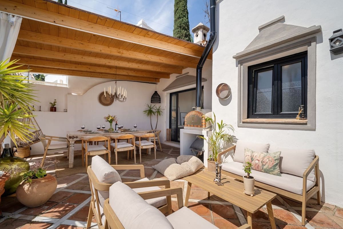 4 soverom Hus til salgs i Marbella med svømmebasseng - € 1 695 000 (Ref: 9868950)