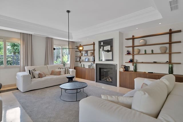 7 slaapkamer Huis te koop in Puerto Banus, Marbella met zwembad - € 2.395.000 (Ref: 9868951)