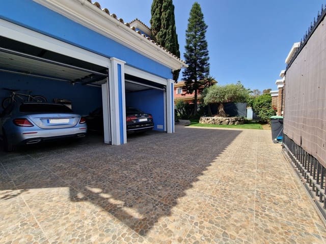 5 soverom Villa til salgs i Guadalmina Baja, Marbella med svømmebasseng - € 2 395 000 (Ref: 9868955)