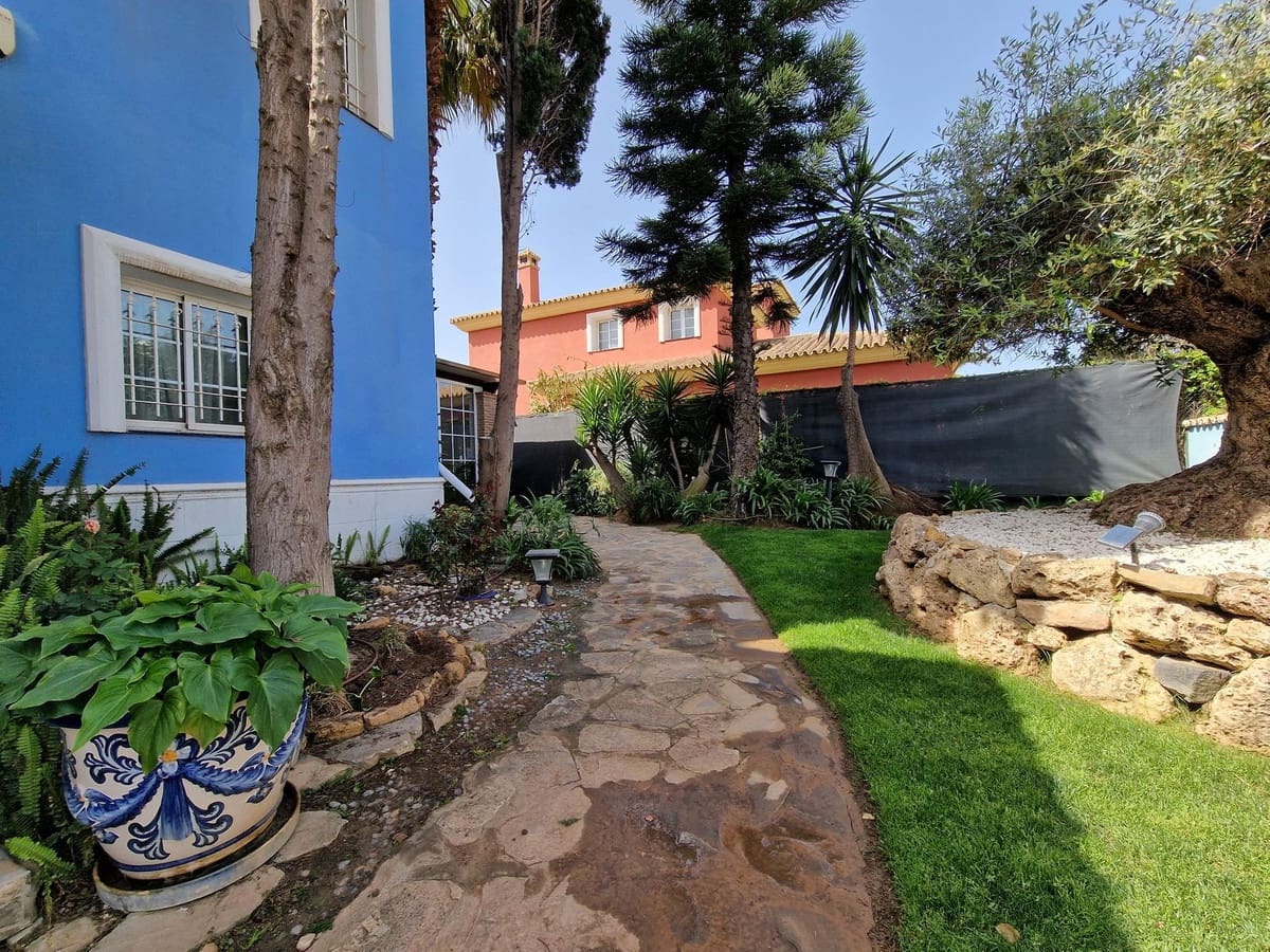 5 soverom Villa til salgs i Guadalmina med svømmebasseng - € 2 395 000 (Ref: 9868955)